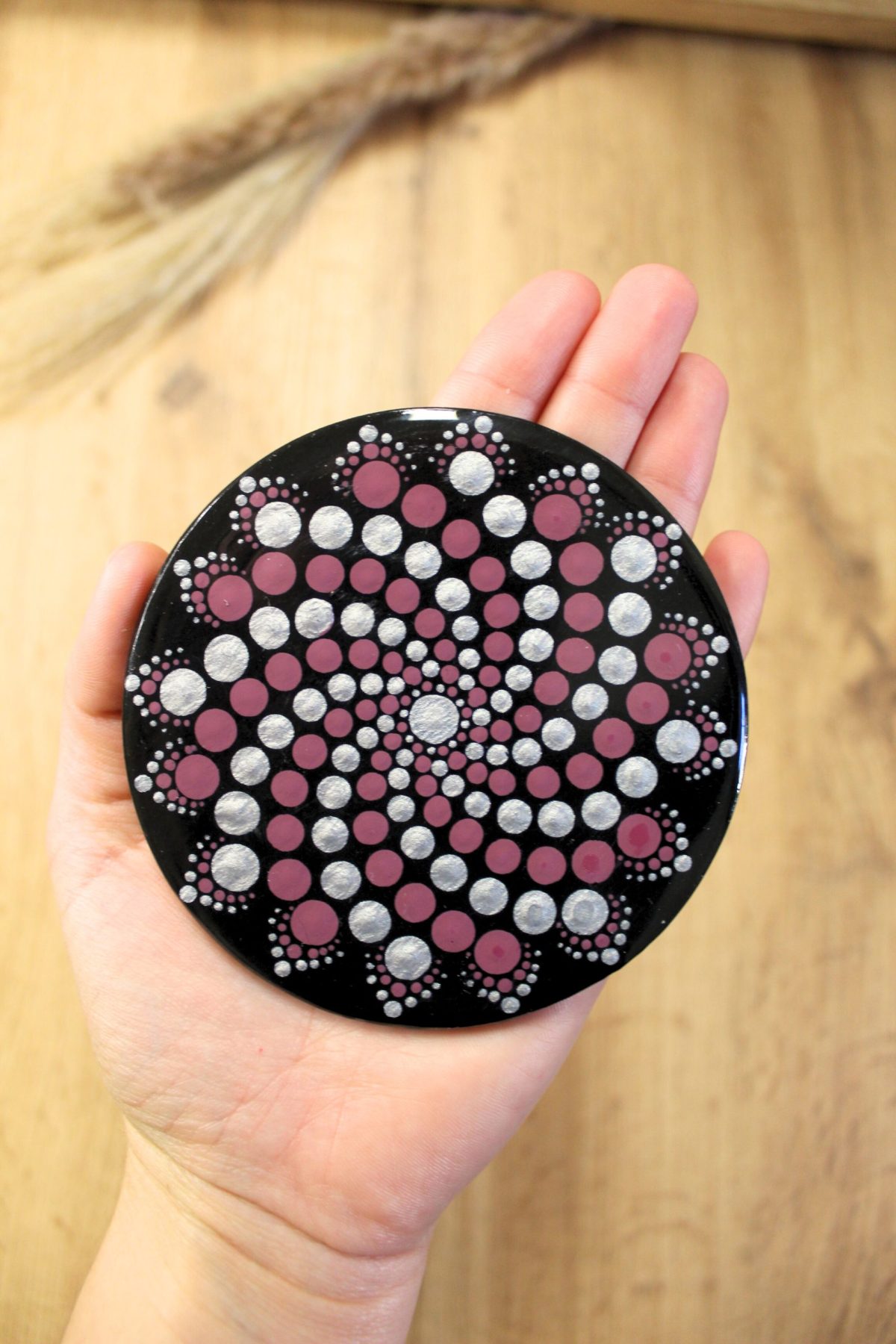 Kamniti podstavek Mandala - ročno narisana mandala, 10 cm